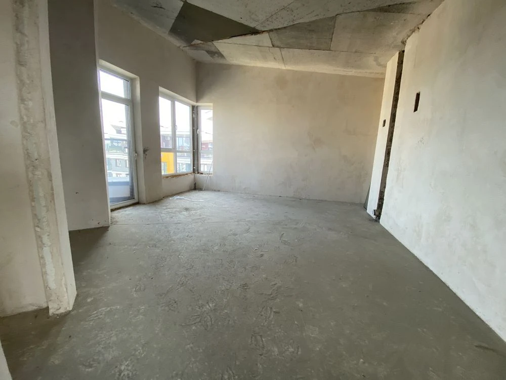 Apartment with Terrace! Huge Three-Room Apartment! Minimum Taxes!