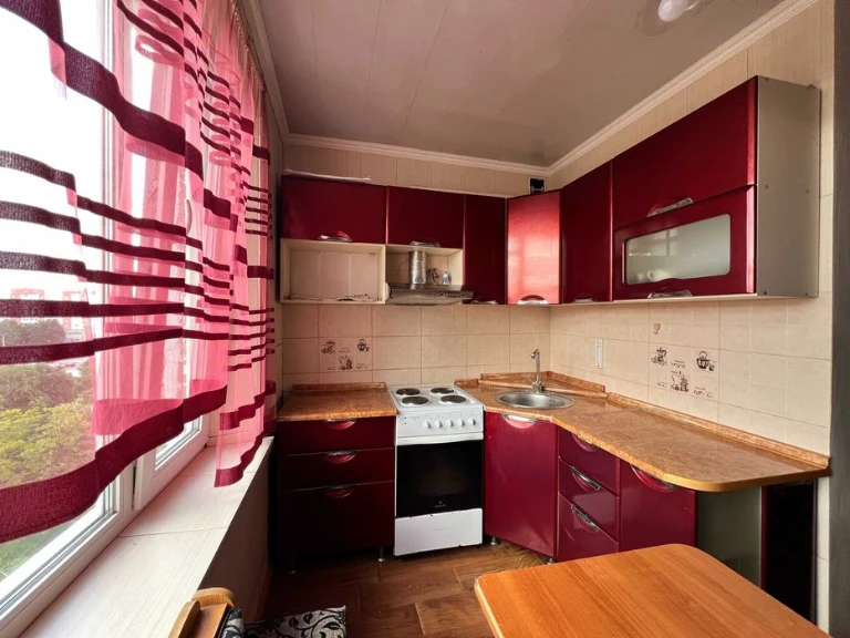 Продам 3х комнатную квартиру 602 м-р.