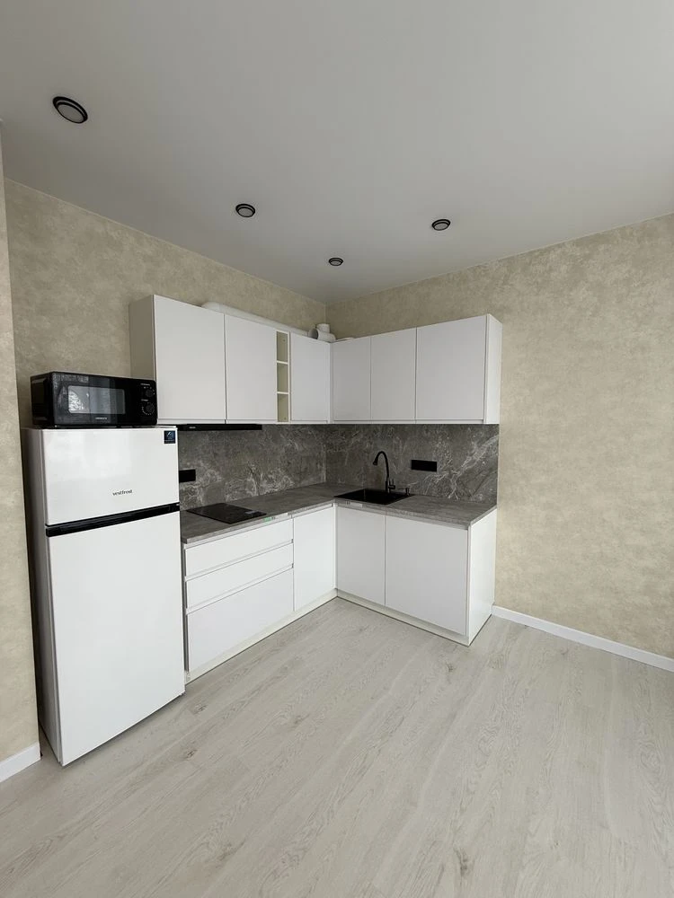 Продам 1-кімнатну квартиру | 30 м² | новий ремонт | меблі та техніка