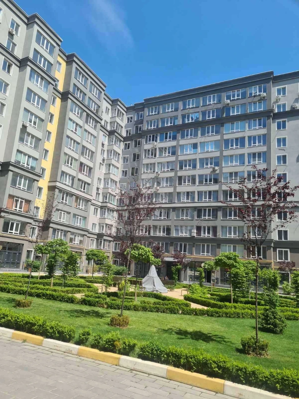 Терміново продається квартира з балкою!