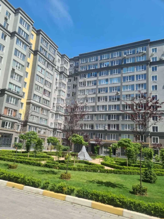 Терміново продам квартиру з лоджією!