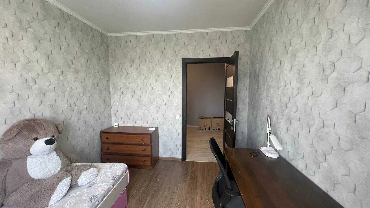 3 кім. квартира з ремонтом, в Бучі, вул. Яблунська