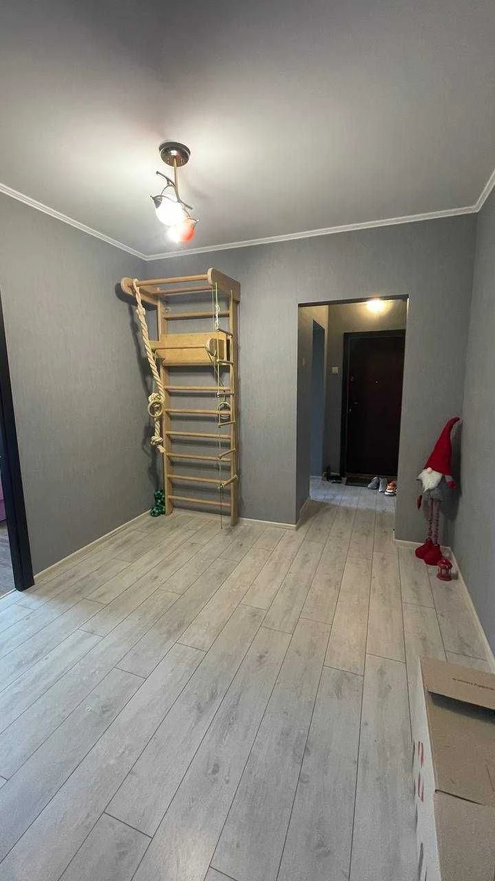 3 кім. квартира з ремонтом, в Бучі, вул. Яблунська