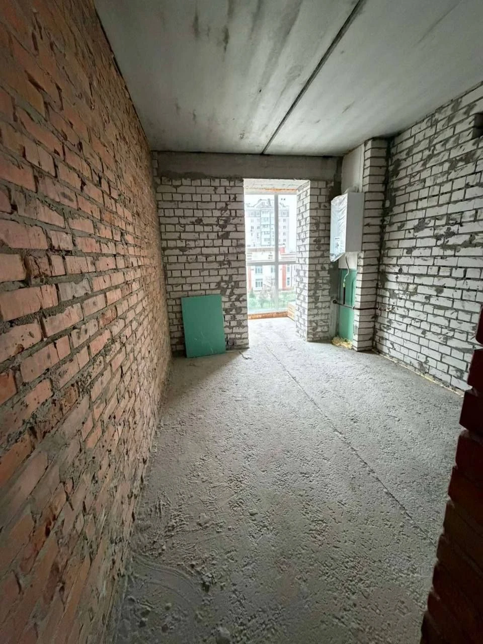 Євродвокімнатна квартира з гардеробною в розвиненому р-н Буч