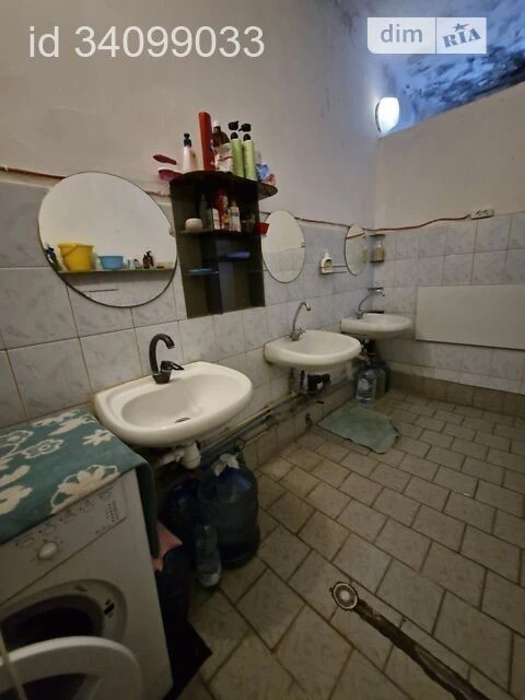 Room for sale 19.8 sq. m. on Serhiy Berehovoy St. 16/14 •