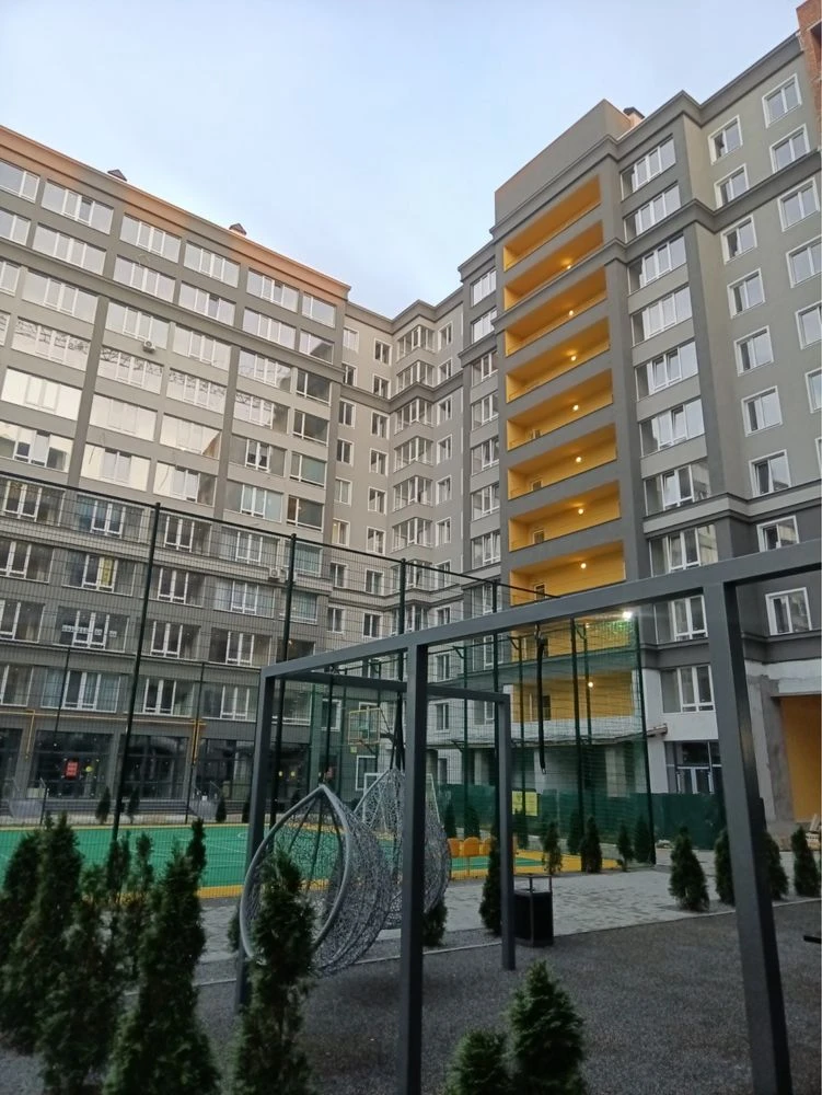 One-bedroom apartment in installments near school