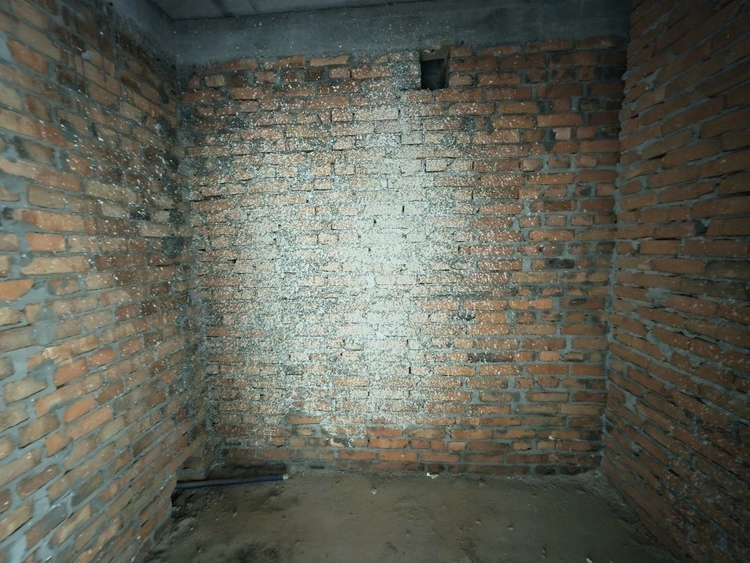 Продам 1 кімнатну квартиру в зданому будинку