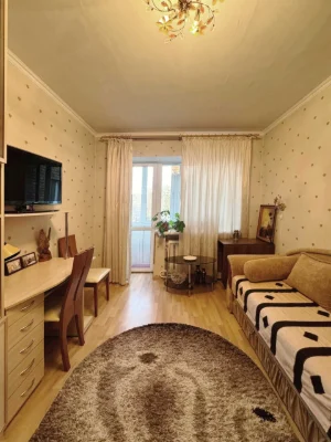 Продаж 3 к.квартири з ремонтом та меблями. Заїзжай та живи.