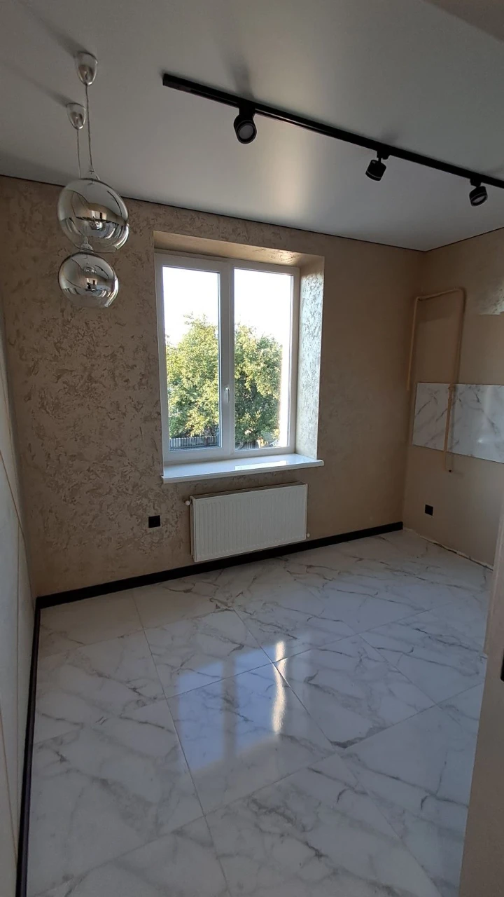 For Sale 3-room apartment in the town of Lyobtin