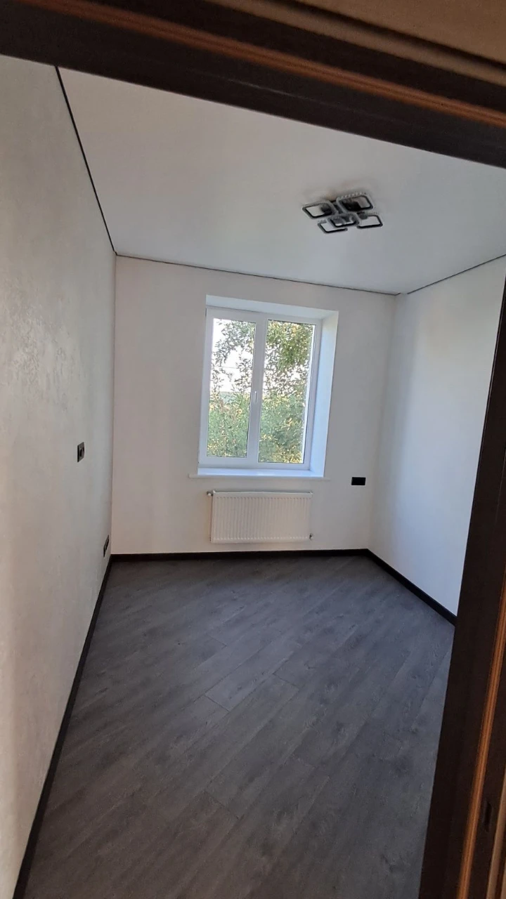 For Sale 3-room apartment in the town of Lyobtin