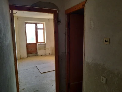 Власник. Продам трьох кімнатну квартиру в курорті Моршин 70м