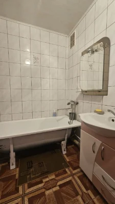 Продается трехкомнатная чешская квартира в Новоднистровске "Сонячный"
