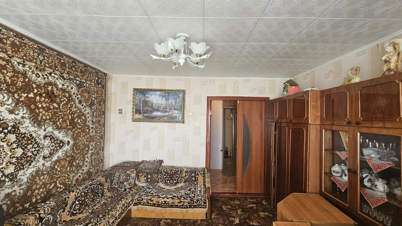 Продается трехкомнатная чешская квартира в Новоднистровске "Сонячный"