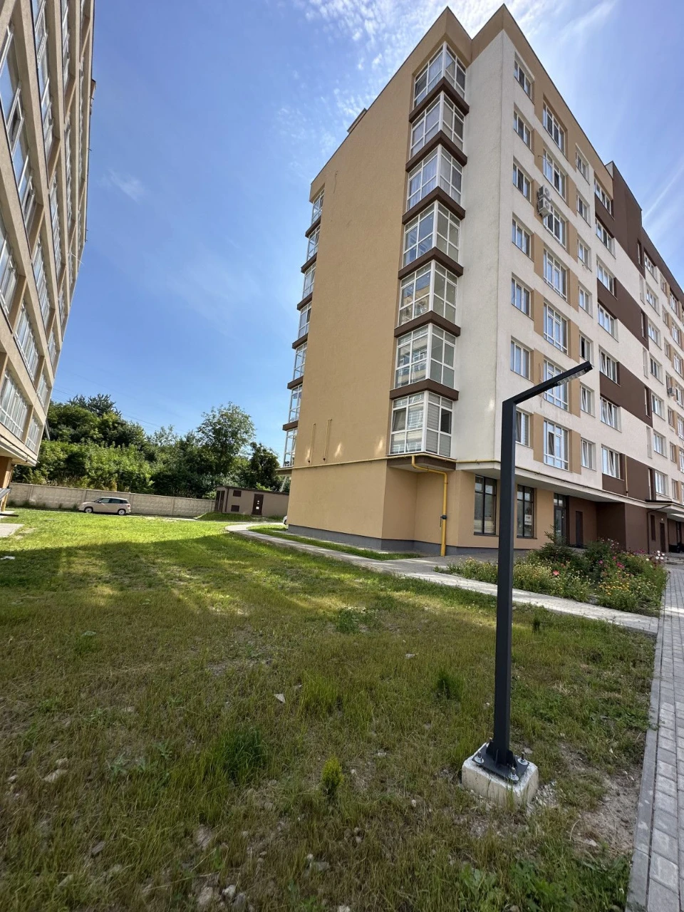 Продаж 3-кім. квартири 91.6 м.кв., в. В. Великого/ Дубляни