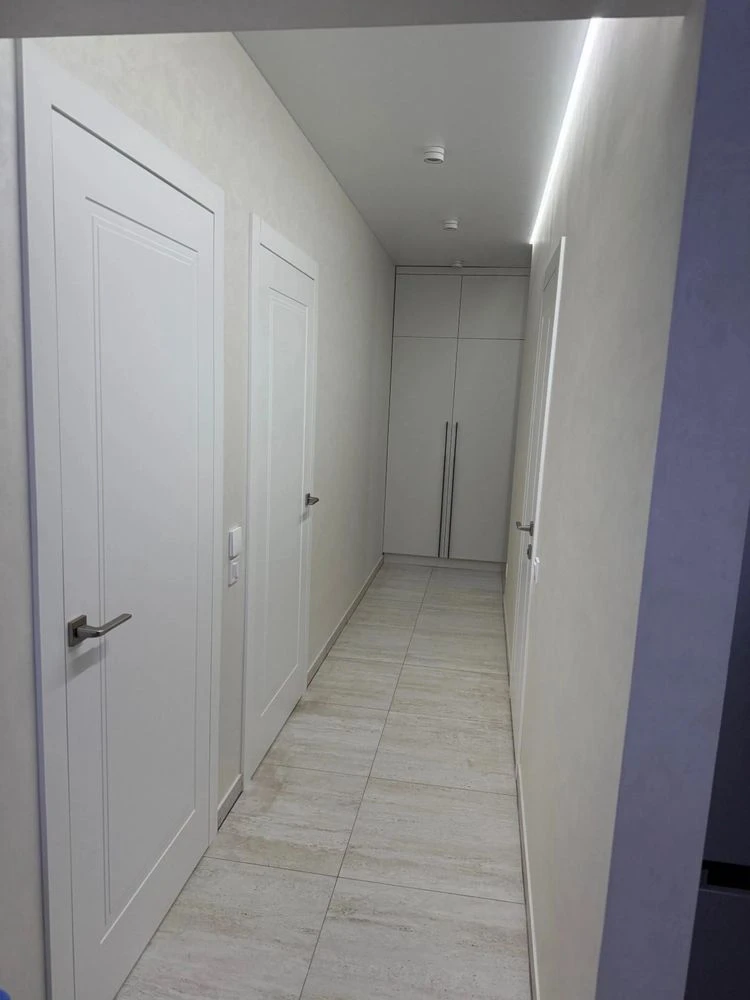 Продаж 2 кімн квартра 60 м² 8/8 м.Дубляни 140000$