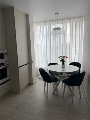 Продаж 2-кімнатноі квартири з якісним ремонтом і технікою