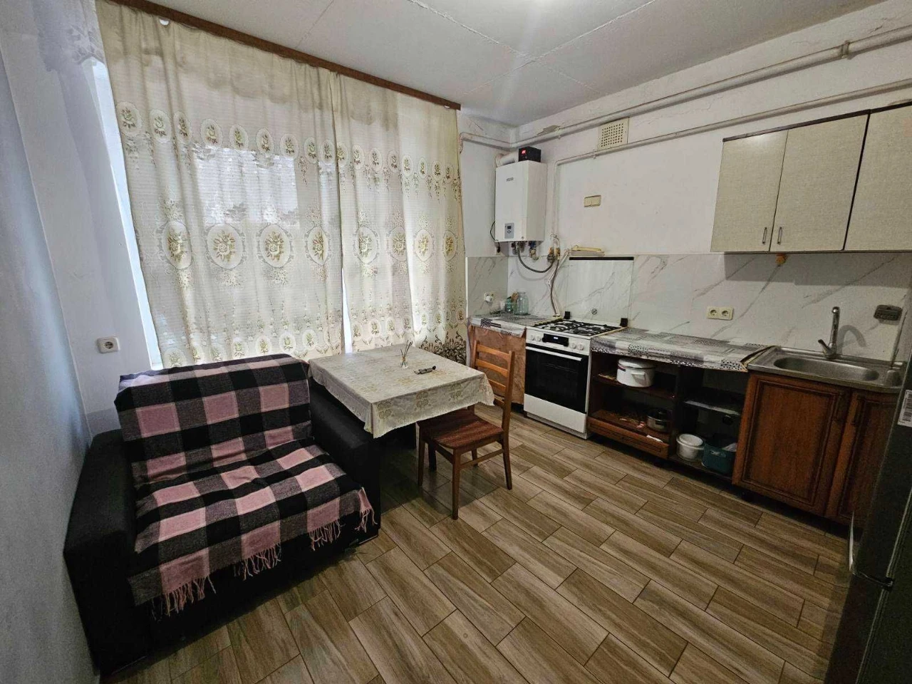 Продаж 2к Дубляни В.Великого 64м 1/7ц 79тис ремонт  меблі ко