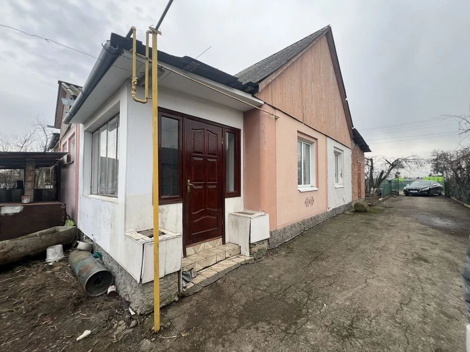 Продам дом с большим участком