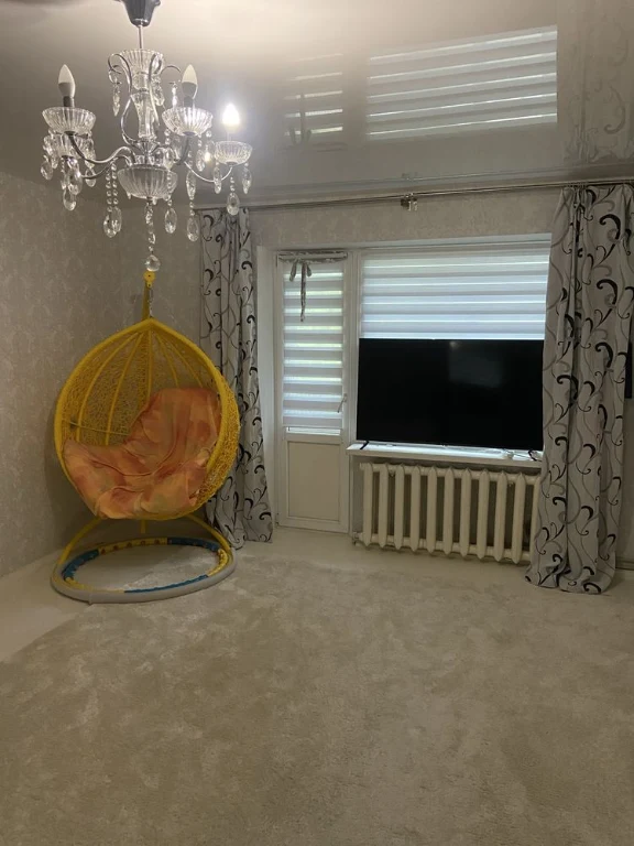 Продам однокомнатную квартиру:чешка,второй этаж35м.кв.35микр