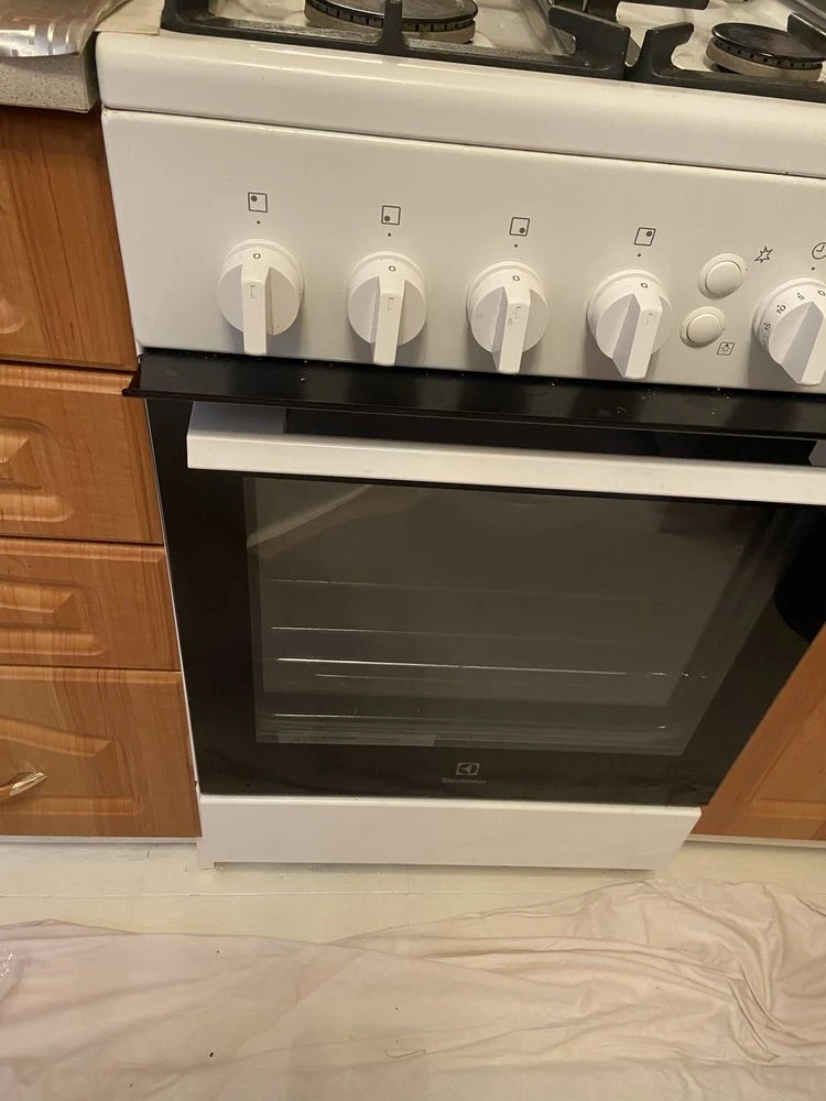 Продам однокомнатную квартиру:чешка,второй этаж35м.кв.35микр