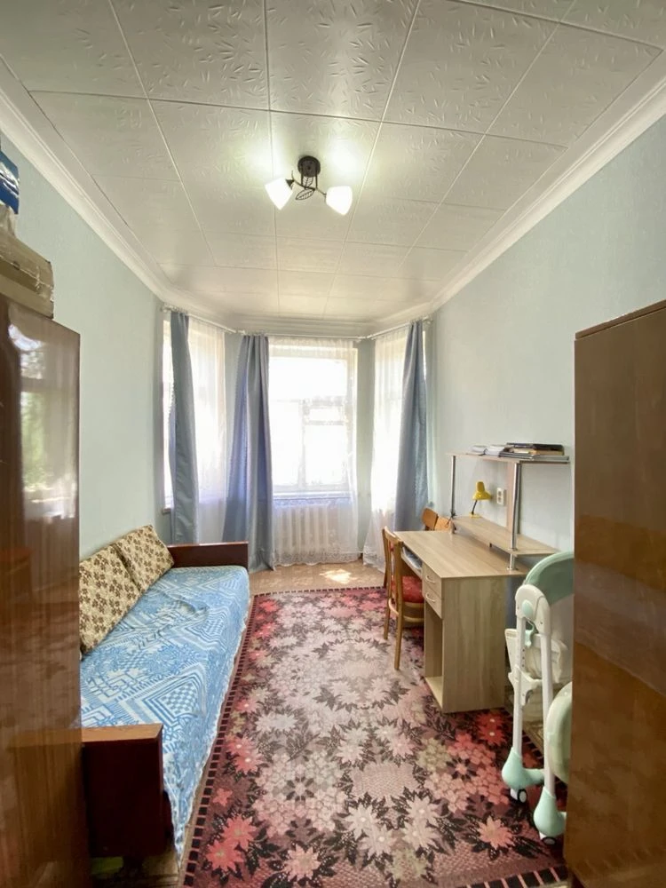 Продается 2-комнатная квартира в городе «сталинка»