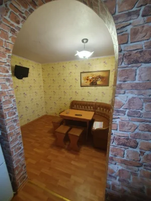 Продається 4-кімнатна квартира