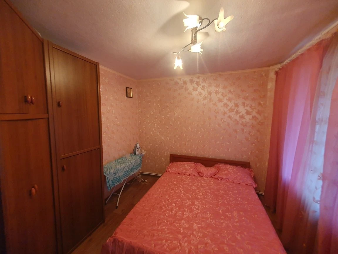 Продається 4-кімнатна квартира