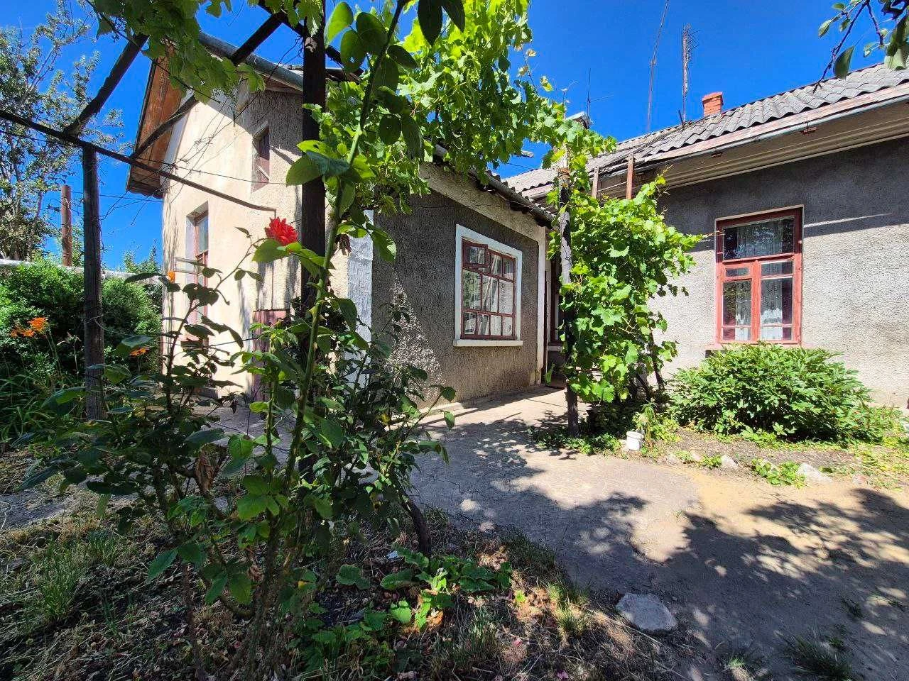 Продам 3 кімнатну квартиру з власним двориком Подільськ Одес