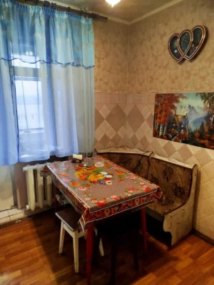 Продам 4к квартиру м. Зеленодольськ