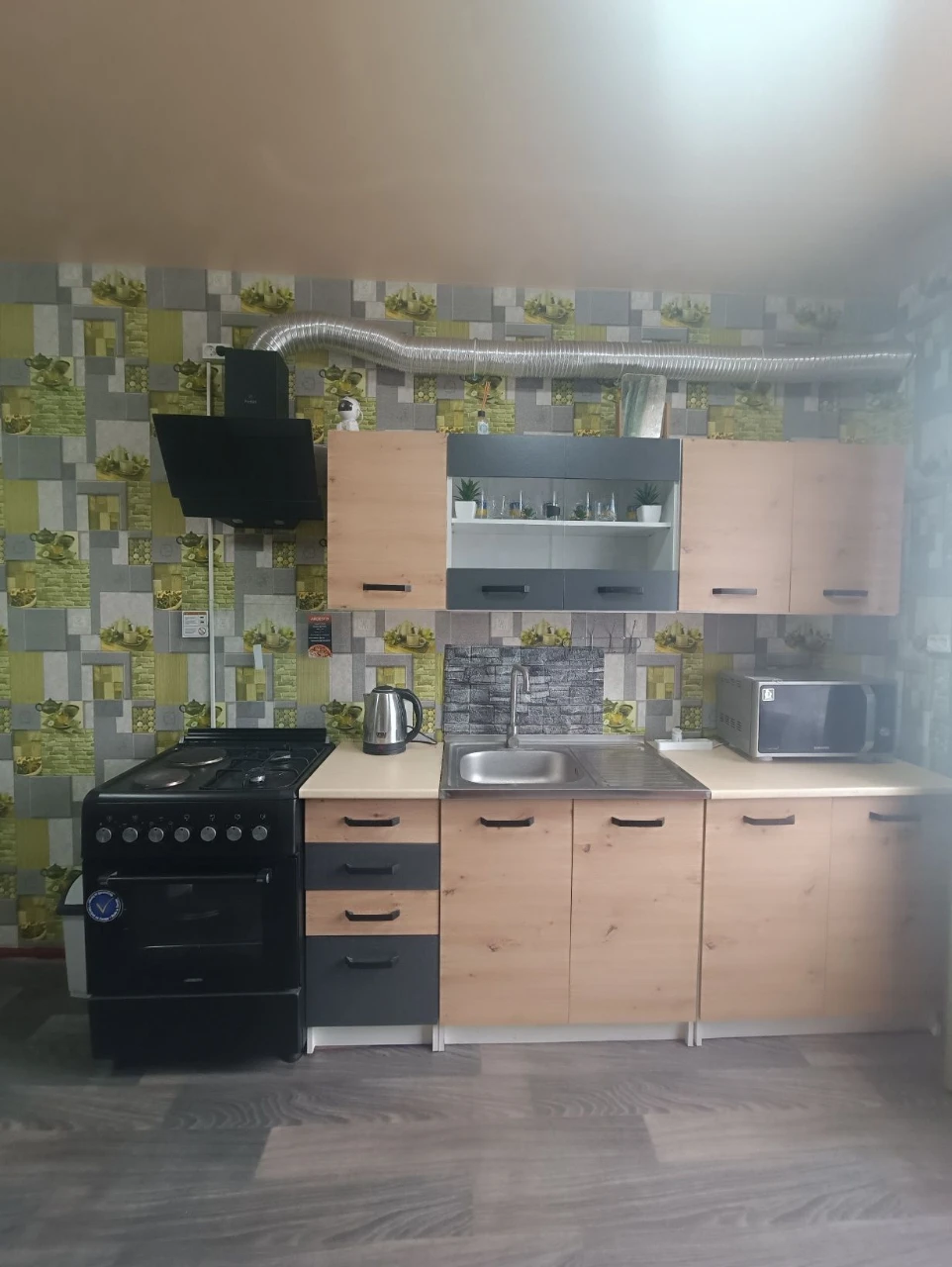 FOR SALE 2-room apartment, Renovated, Middle of the house
