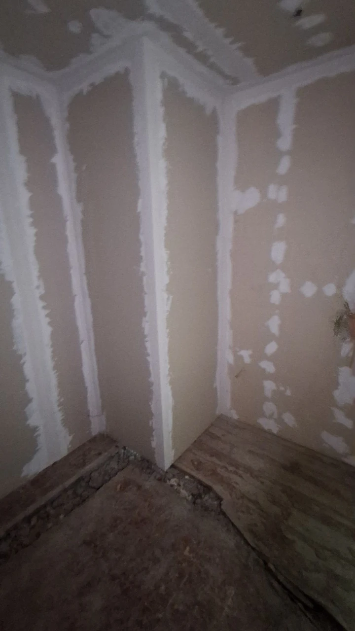 Продам 1-кімнатну квартиру в місті Верхівцеве