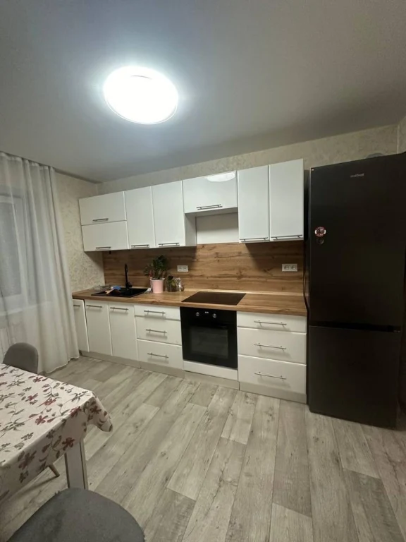 Продам 2-х ком с ремонтом в Центре Подгороднего