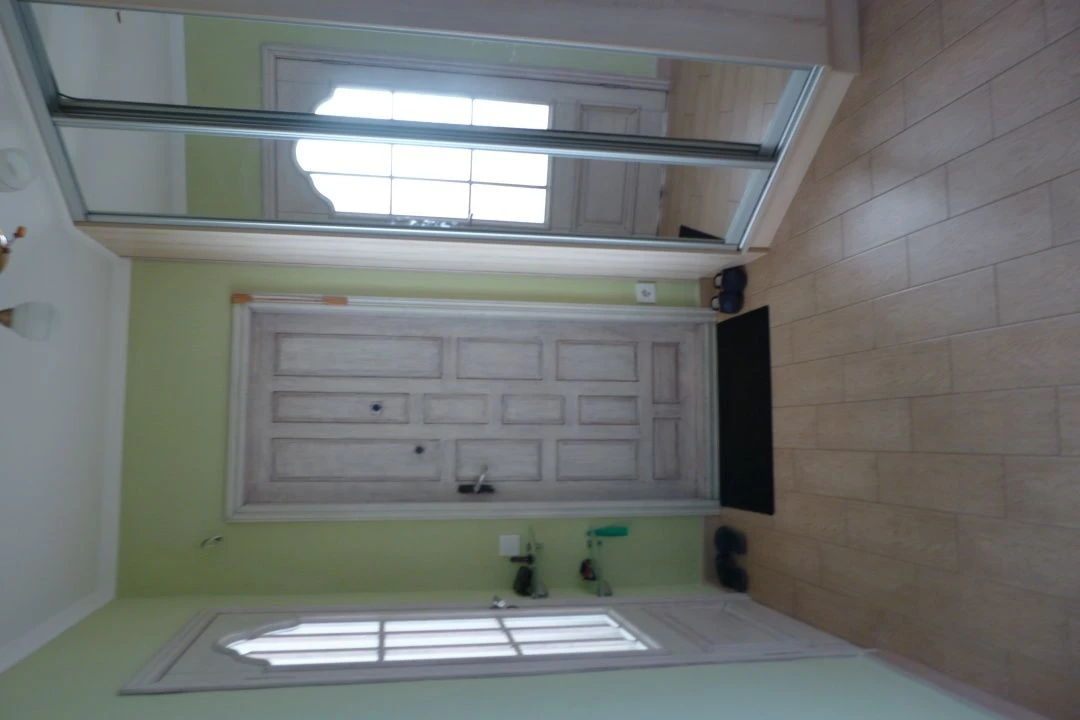 Selling a 3-bedroom apartment