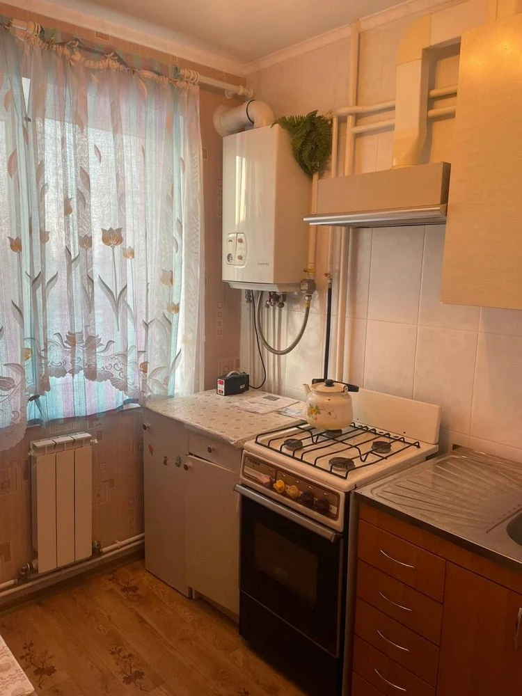 Продам 2-х кімнатну квартиру з АО