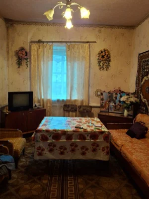Продаж квартири з земеле Перещепино