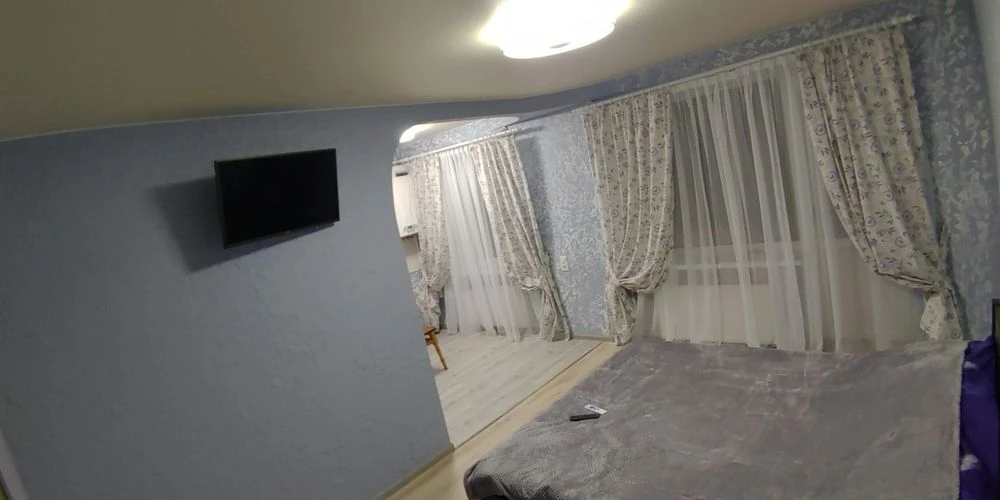 Ексклюзив. Продам хорошу 2шку з ремонтом в центрі міста  Узи