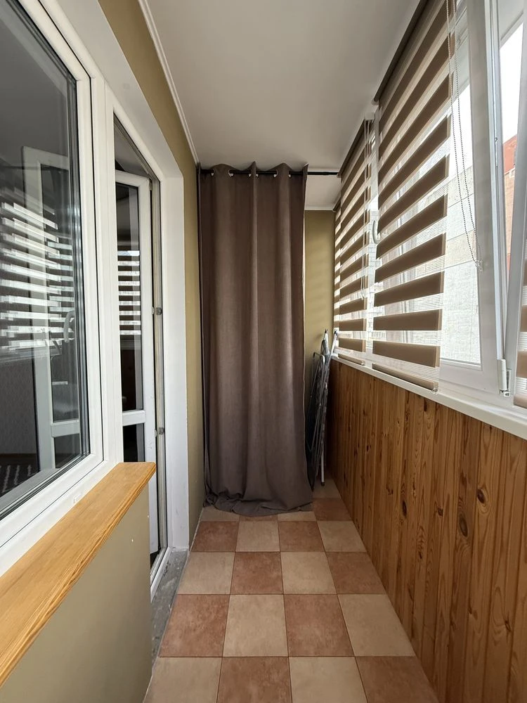 Продается просторная двухкомнатная квартира в пригороде Киева