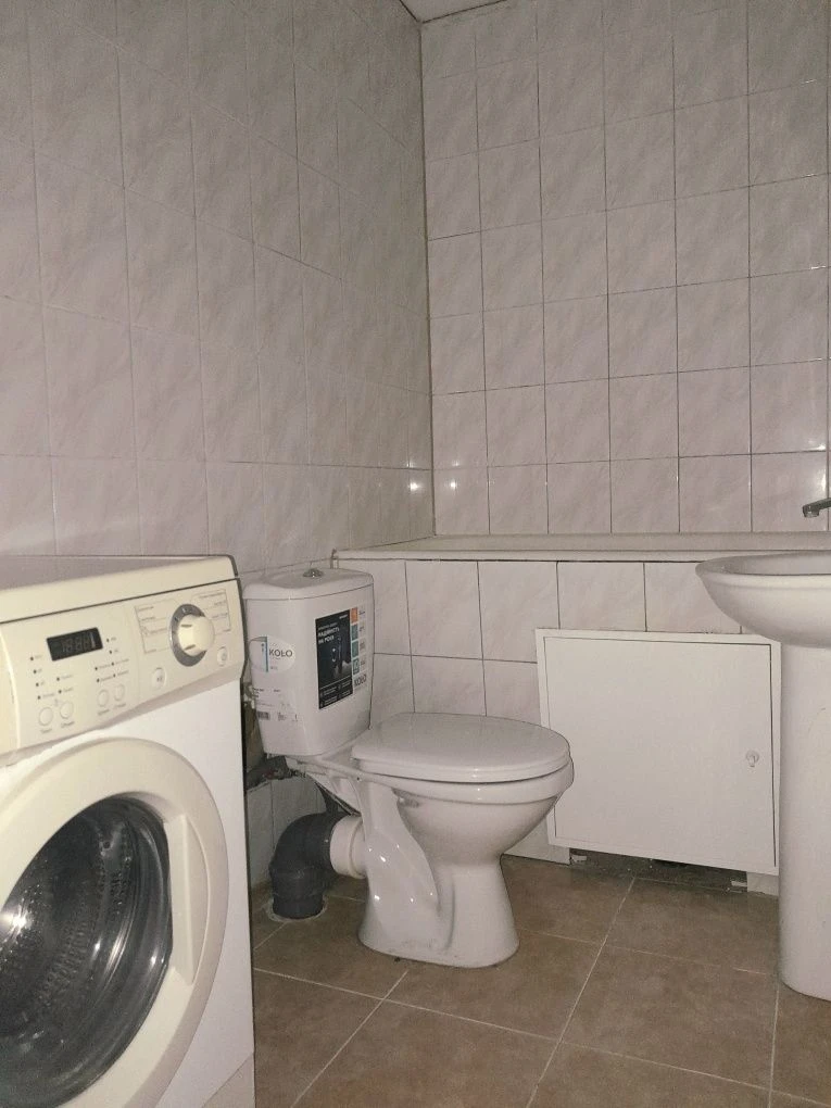 2 кімнатна квартира з власним двориком. ВІД ВЛАСНИКА (без ко