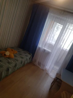 Продаємо 2 кімнатну квартиру вул. Шкільна  1