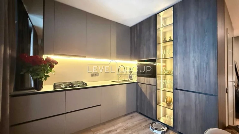Продаж сучасної 3-кімнатної квартири 76 м² з ремонтом