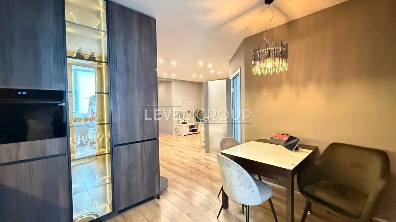 Продаж сучасної 3-кімнатної квартири 76 м² з ремонтом