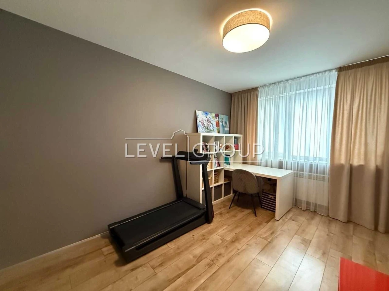 Продаж сучасної 3-кімнатної квартири 76 м² з ремонтом