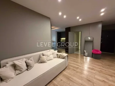 Продаж сучасної 3-кімнатної квартири 76 м² з ремонтом