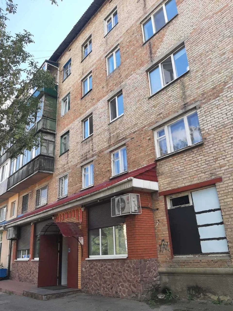 Боярка продаж 3-х кімнатної квартири, у теплому цегляному бу