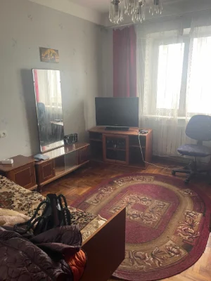 3-кімнатна квартира (загальна — 63,8 м²; житлова — 41,5 м²)