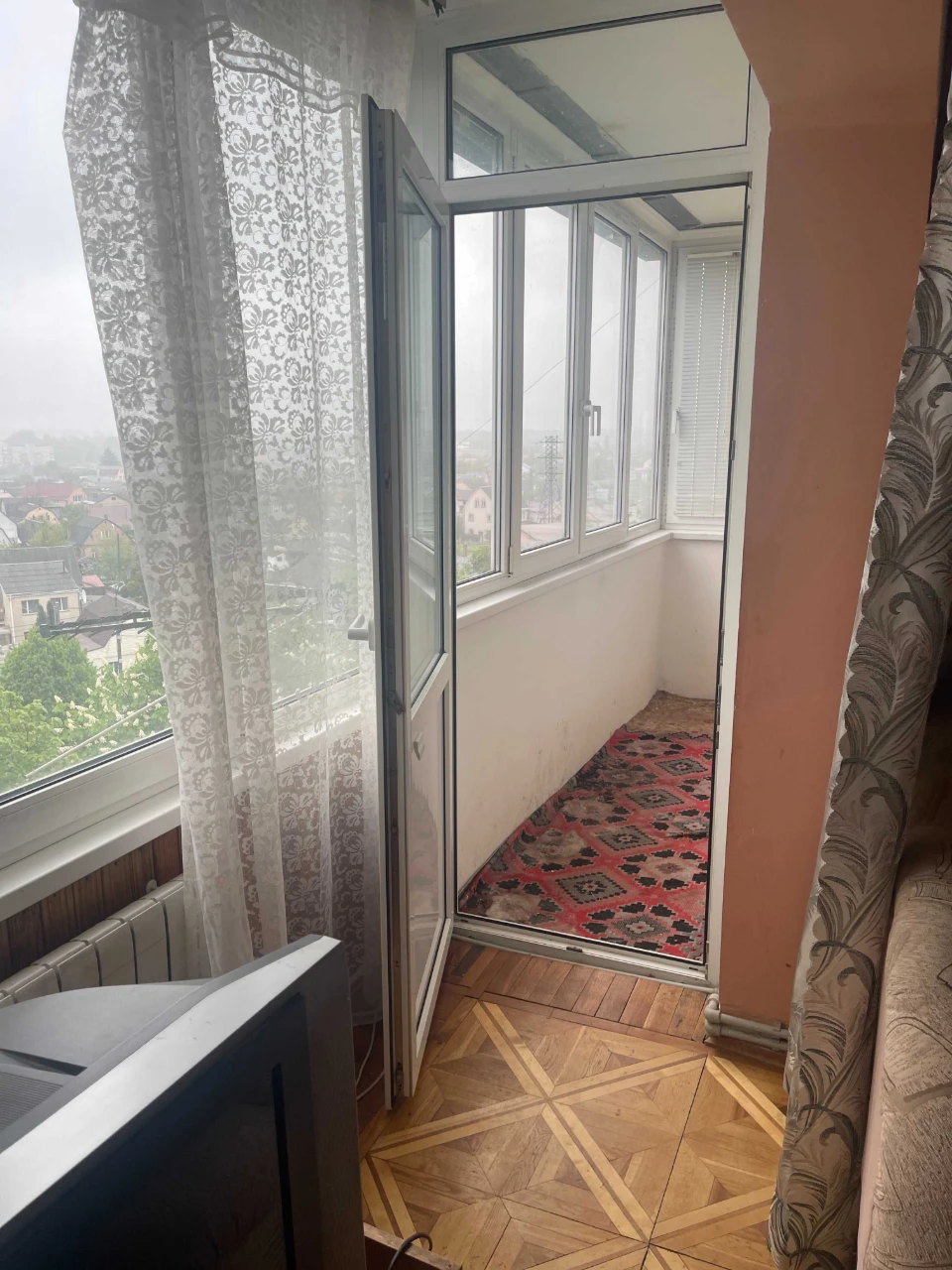 3-кімнатна квартира (загальна — 63,8 м²; житлова — 41,5 м²)