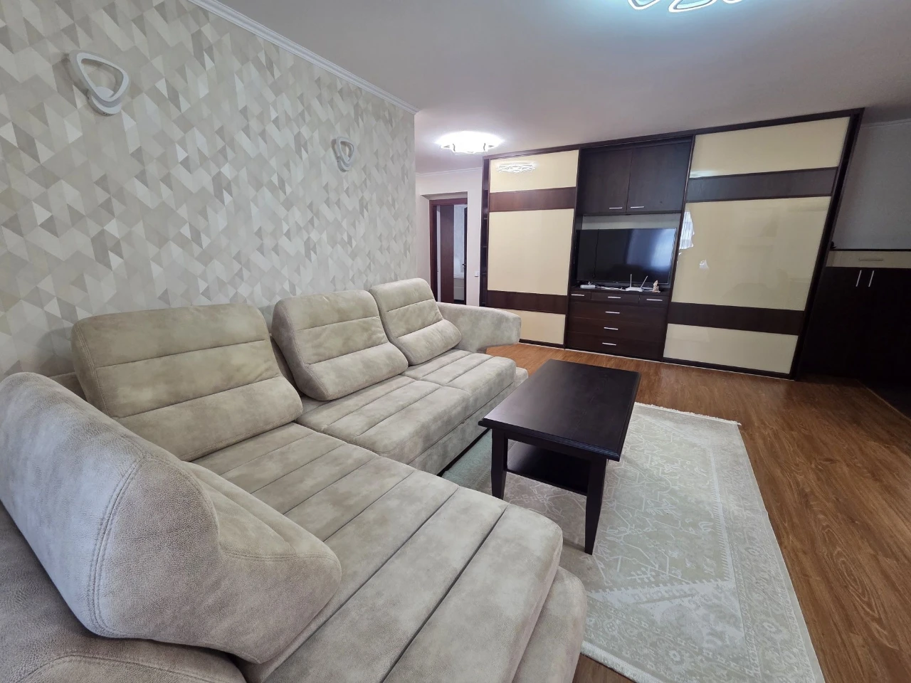 Sale of a 3-room apartment in Ukraine, Sovnova Street