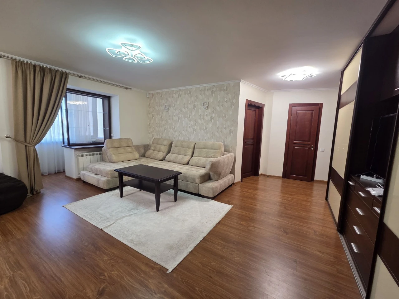Sale of a 3-room apartment in Ukraine, Sovnova Street