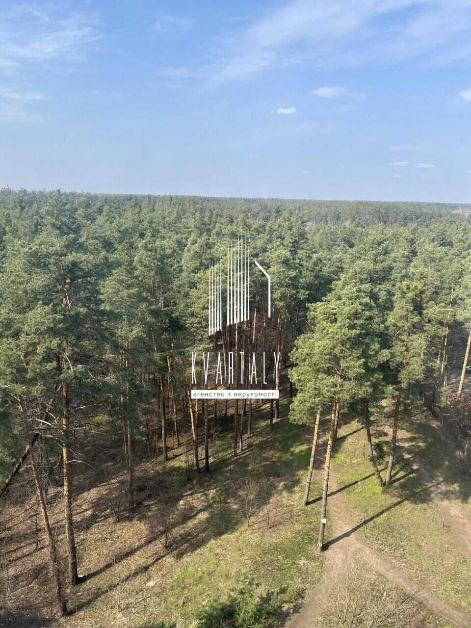 Продаж шикарної 3-кімнатній 2-поверхової квартири в Україні