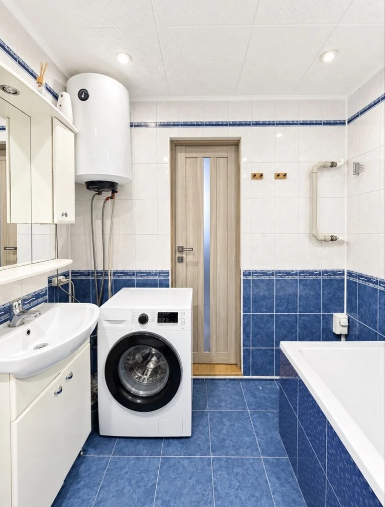 Sale of a 3-room apartment in the city of Ukraine
